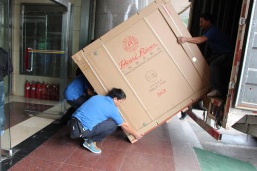 边坝钢琴贵重工艺品无忧运