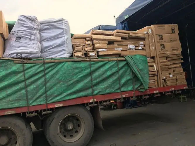 边坝家具托运